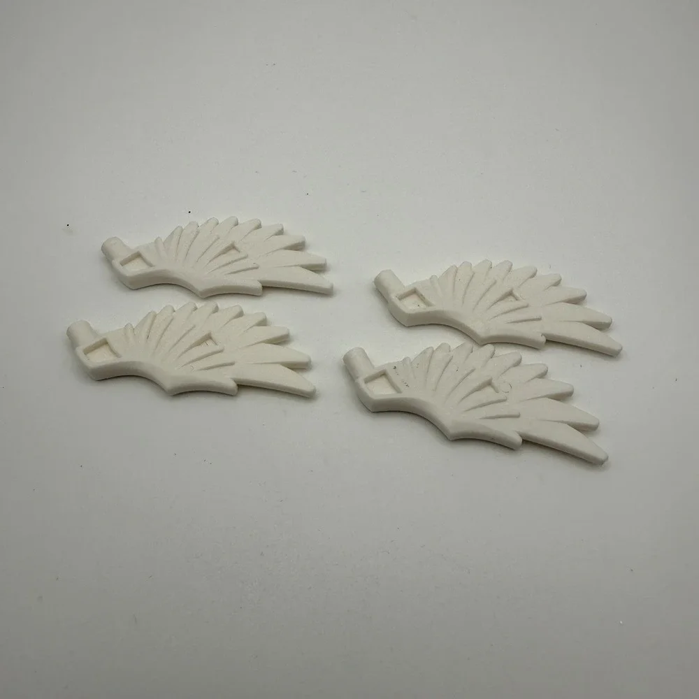 4 LEGO White Feathered Minifig Wing (11100)‎ - 4 Pieces